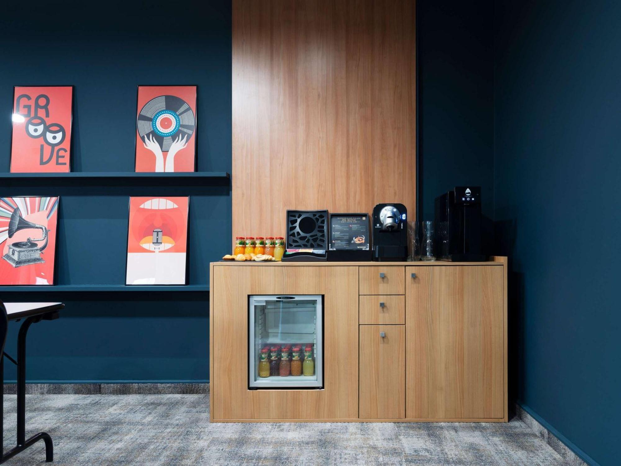 Ibis Styles Nancy Centre Gare Hotell Exteriör bild